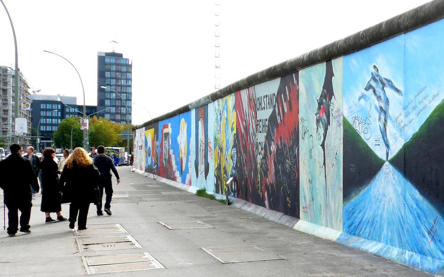 relic-of-the-berlin-wall-now-stands-as-tribute-to-freedom-stars-and